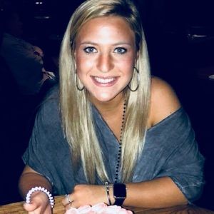 Meet your Posher, Alissa